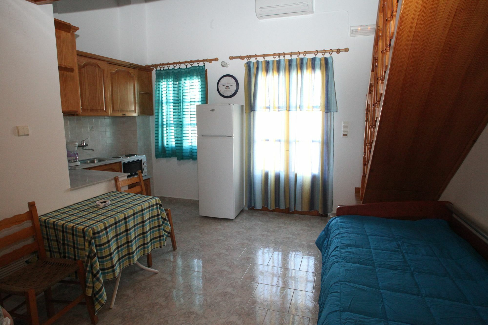 Afroditi Syros Ermoupoli Luaran gambar